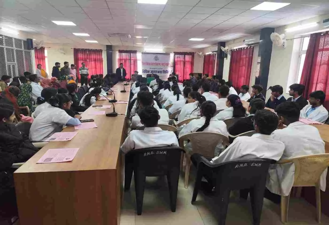 सवाई माधोपुर: मानसिक स्वास्थ्य की जंग में न्याय और चिकित्सा का अनूठा संगम, नर्सिंग छात्रों को सिखाए स्वस्थ जीवन के गुर