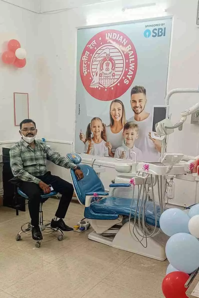 सोलापुर में मध्य रेल का यह अस्पताल बना वरदान: डॉ. ताहीर अत्तार के नेतृत्व में डॉ. कोटनीस मेमोरियल अस्पताल ने रचा नया इतिहास सोलापुर में मध्य रेल का यह अस्पताल बना वरदान: डॉ. ताहीर अत्तार के नेतृत्व में डॉ. कोटनीस मेमोरियल अस्पताल ने रचा नया इतिहास