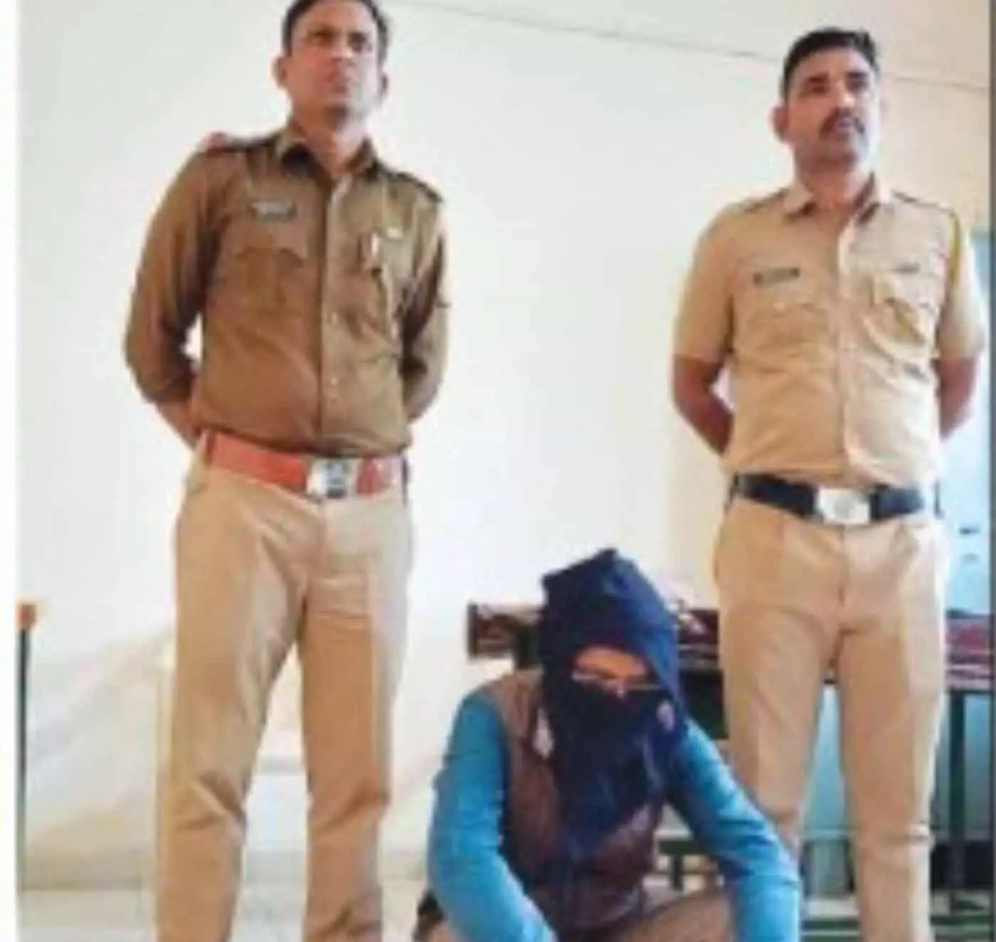अमरावती: मॉर्निंग वॉक पर निकले ठेकेदार को वाहन से रौंदा, पत्नी गंभीर; इलाके में भारी तनाव अमरावती: मॉर्निंग वॉक पर निकले ठेकेदार को वाहन से रौंदा, पत्नी गंभीर; इलाके में भारी तनाव