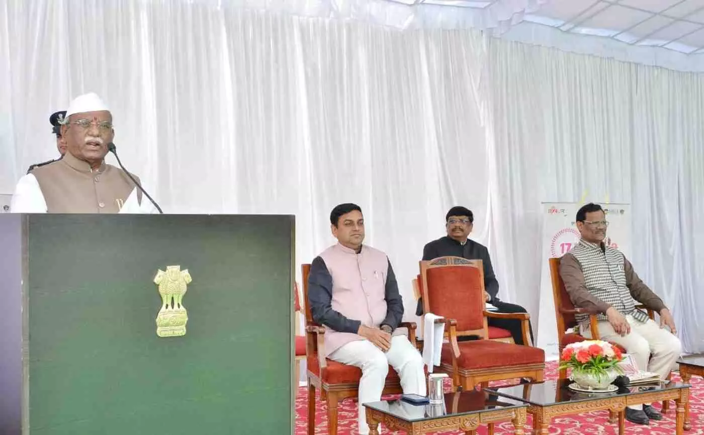 जयपुर में गूँजी जनजातीय अस्मिता की हुंकार: राज्यपाल हरिभाऊ बागडे ने आदिवासी युवाओं को दिया उच्च सेवाओं में परचम लहराने का मंत्र जयपुर में गूँजी जनजातीय अस्मिता की हुंकार: राज्यपाल हरिभाऊ बागडे ने आदिवासी युवाओं को दिया उच्च सेवाओं में परचम लहराने का मंत्र