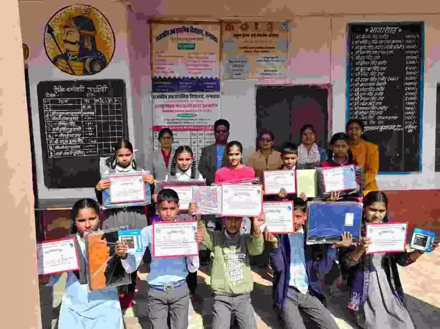 राजसमंद: कनावादा के युवाओं ने भरी हुंकार, तम्बाकू मुक्त भविष्य के लिए उठाई कूची और कलम राजसमंद: कनावादा के युवाओं ने भरी हुंकार, तम्बाकू मुक्त भविष्य के लिए उठाई कूची और कलम