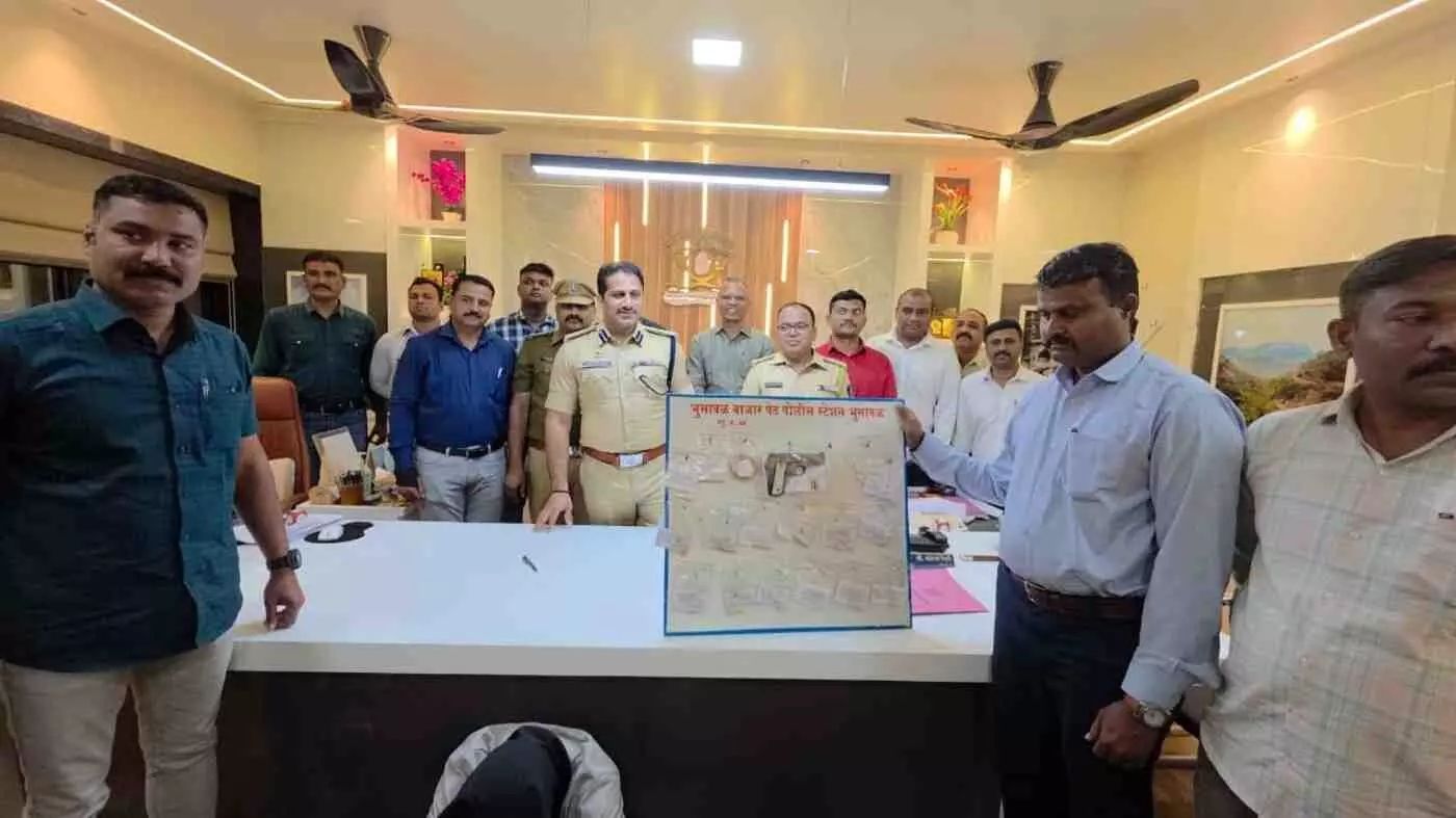 भुसावल में पुलिस टीम पर खूनी हमला करने वाली ईरानी गैंग का पर्दाफाश: 40 लाख का सोना और हथियारों के साथ आतंक गिरफ्तार, 16 वारदातों का खुलासा भुसावल में पुलिस टीम पर खूनी हमला करने वाली ईरानी गैंग का पर्दाफाश: 40 लाख का सोना और हथियारों के साथ आतंक गिरफ्तार, 16 वारदातों का खुलासा