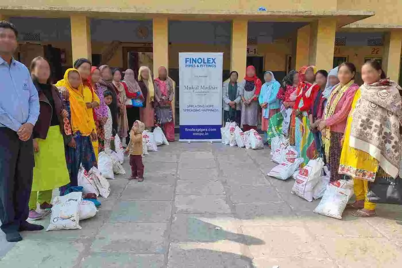 जयपुर में मानवता की अनूठी पहल: 40 एचआईवी प्रभावित महिलाओं को मिला पोषण का संबल, मुकुल माधव फाउंडेशन ने बढ़ाया मदद का हाथ जयपुर में मानवता की अनूठी पहल: 40 एचआईवी प्रभावित महिलाओं को मिला पोषण का संबल, मुकुल माधव फाउंडेशन ने बढ़ाया मदद का हाथ