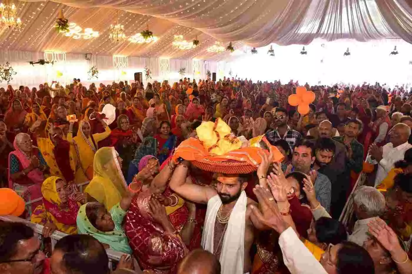 चित्तौड़गढ़ में गूंजा नंद घर आनंद भयो, उत्तम स्वामी महाराज की ओजस्वी वाणी ने श्रद्धालुओं को किया भावविभोर