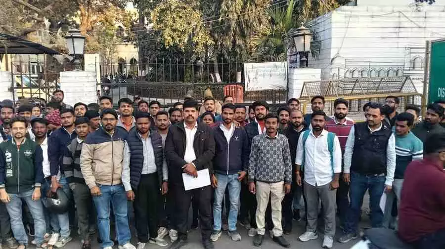 उदयपुर: हादसों के हाईवे पर ट्रेलर का तांडव, प्रशिक्षु सीएचओ की दर्दनाक मौत से स्वास्थ्य विभाग में मातम उदयपुर: हादसों के हाईवे पर ट्रेलर का तांडव, प्रशिक्षु सीएचओ की दर्दनाक मौत से स्वास्थ्य विभाग में मातम