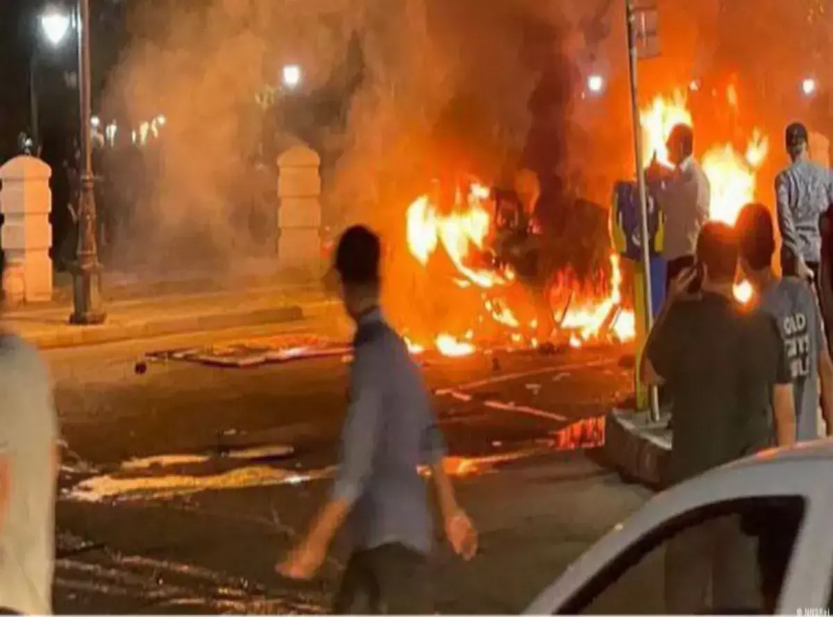 Iran on the boil: Wave of protests and tightening sanctions Iran on the boil: Wave of protests and tightening sanctions