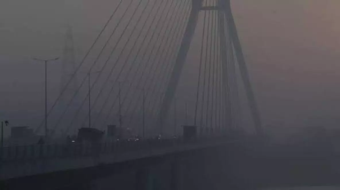 Dropping mercury and chilly mornings in the capital – is this fog a sign of severe cold