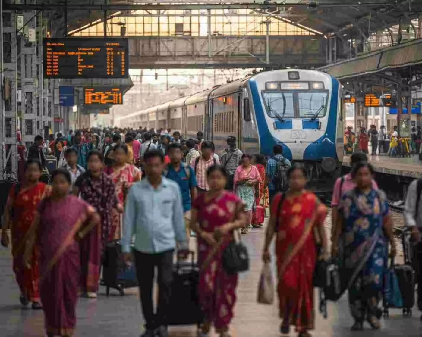 Ai generated image-गोंडा में रेल यात्रियों के लिए बड़ी राहत: तीसरी लाइन के कार्य के बीच बहाल हुआ डिब्रूगढ़-लालगढ़ एक्सप्रेस का पुराना मार्ग