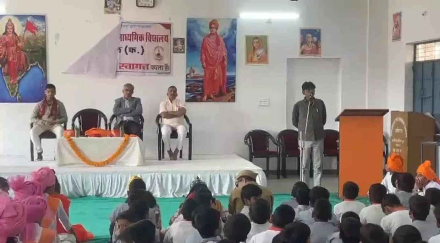 झाड़ोल की सड़कों पर गूंजा जय हिंद का उद्घोष: विद्या निकेतन के वीरों ने कदमताल से भरा राष्ट्रभक्ति का जोश