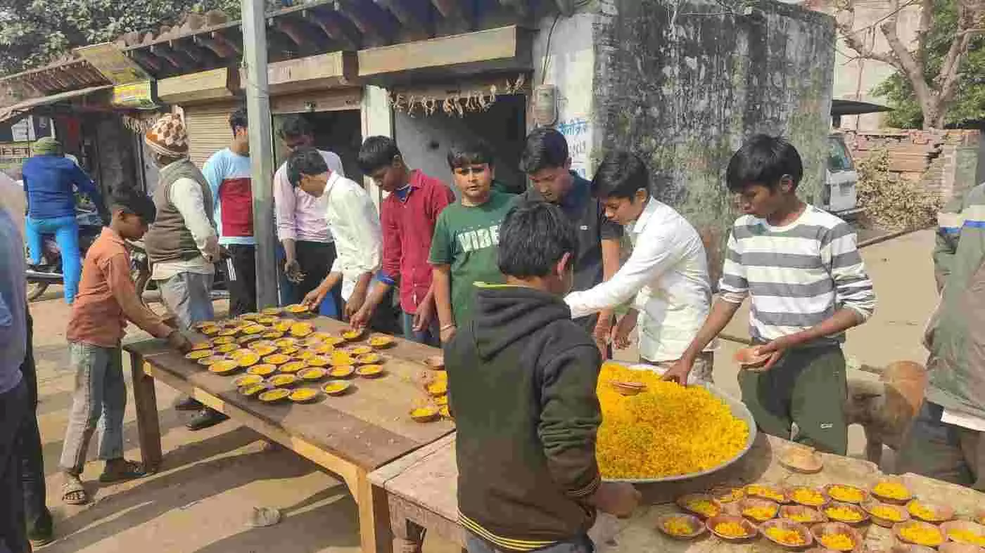 भुसावर: महादेव के जयकारों से गुंजायमान हुआ आकाश, हुंकारेश्वर मंदिर के स्थापना दिवस पर उमड़ा आस्था का सैलाब भुसावर: महादेव के जयकारों से गुंजायमान हुआ आकाश, हुंकारेश्वर मंदिर के स्थापना दिवस पर उमड़ा आस्था का सैलाब