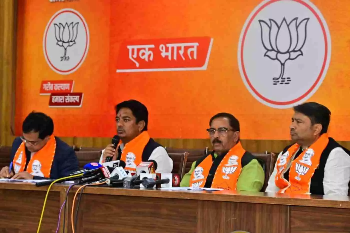 जयपुर: पेपर लीक के माफिया और भ्रष्ट तंत्र पर भाजपा का प्रहार, अरुण चतुर्वेदी ने कांग्रेस को घेरा