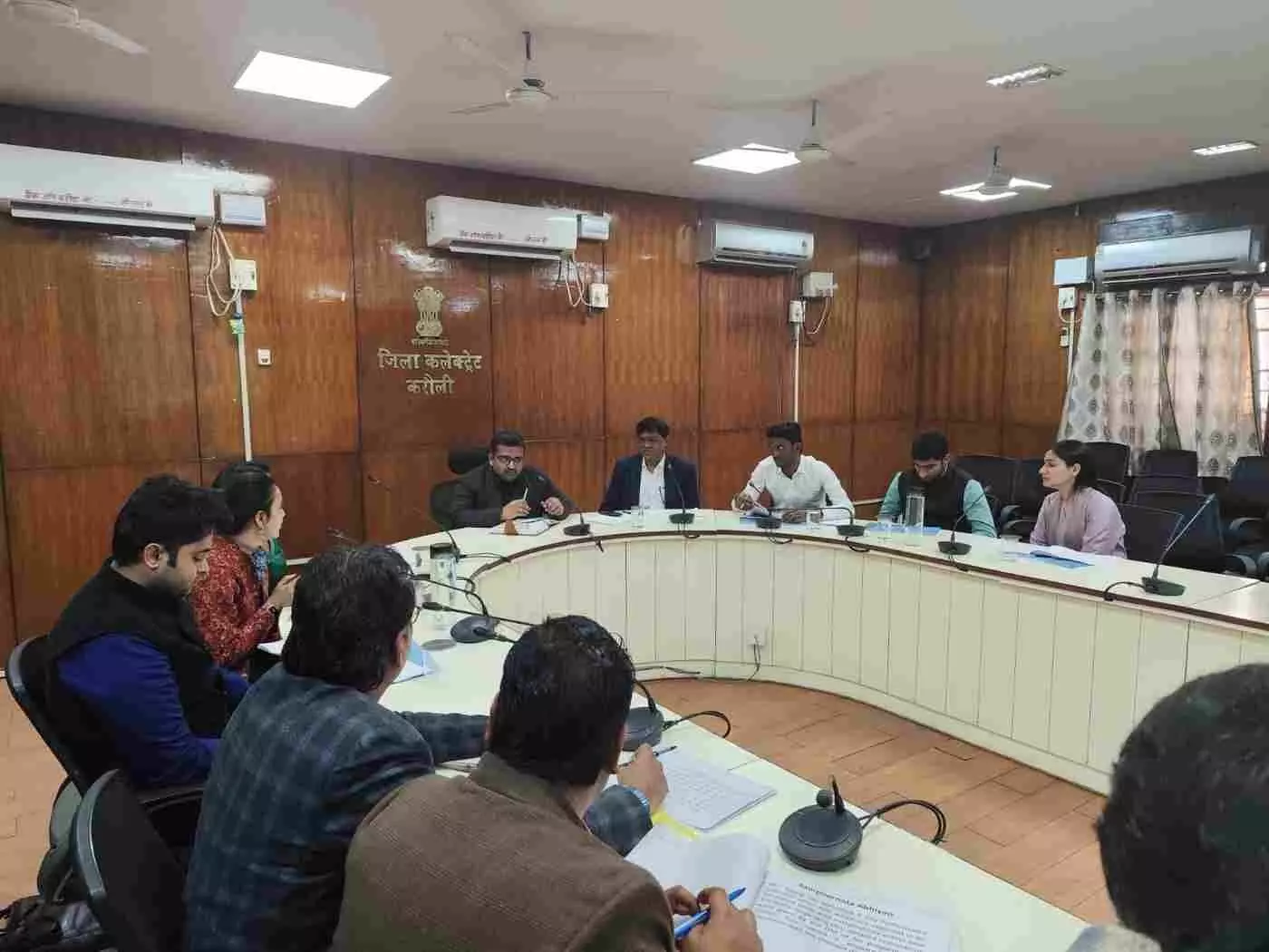 करौली में शिक्षा विभाग पर गाज: जिला कलक्टर का सख्त रुख, 61 प्रधानाचार्यों और डाईट प्रिंसिपल समेत कई अधिकारियों पर गिरी कार्रवाई की बिजली
