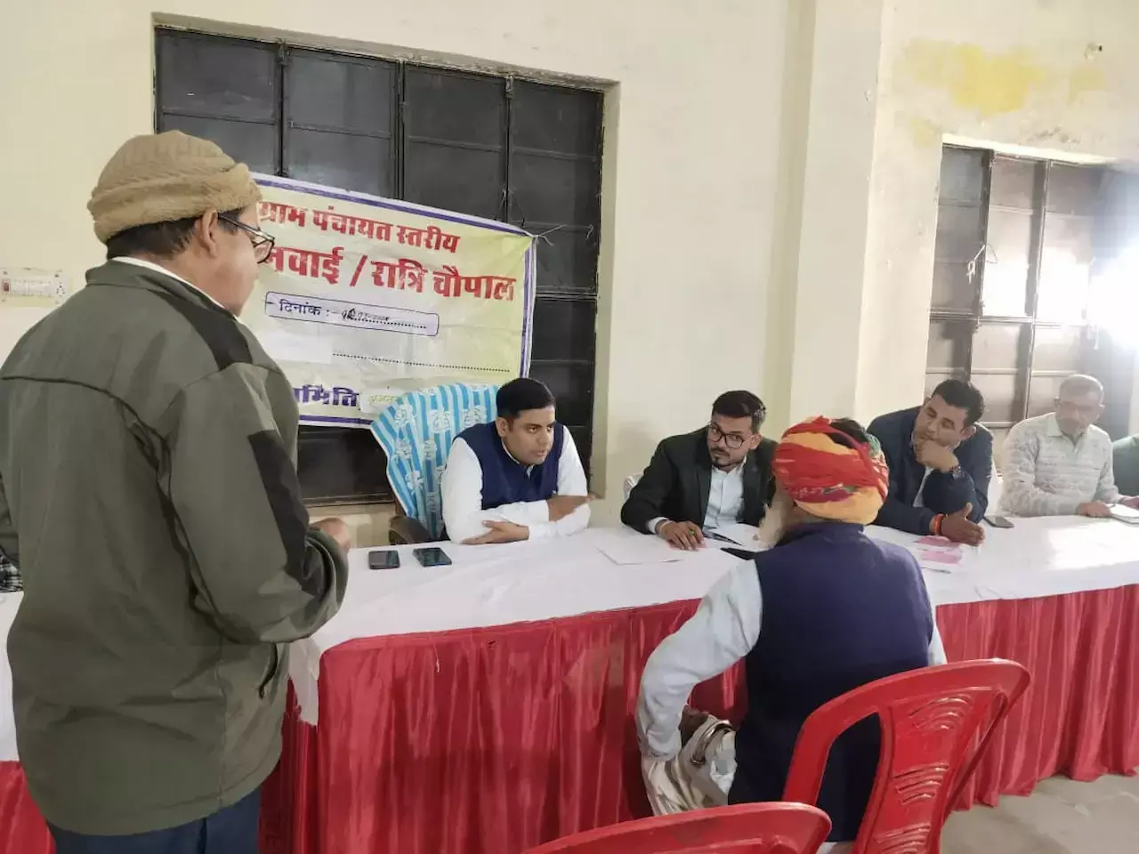 Administration reached the doorsteps of the villagers: District Collector Utsav Kaushal organized a night Chaupal in Jalalpur (Sikri), Administration reached the doorsteps of the villagers: District Collector Utsav Kaushal organized a night Chaupal in Jalalpur (Sikri),