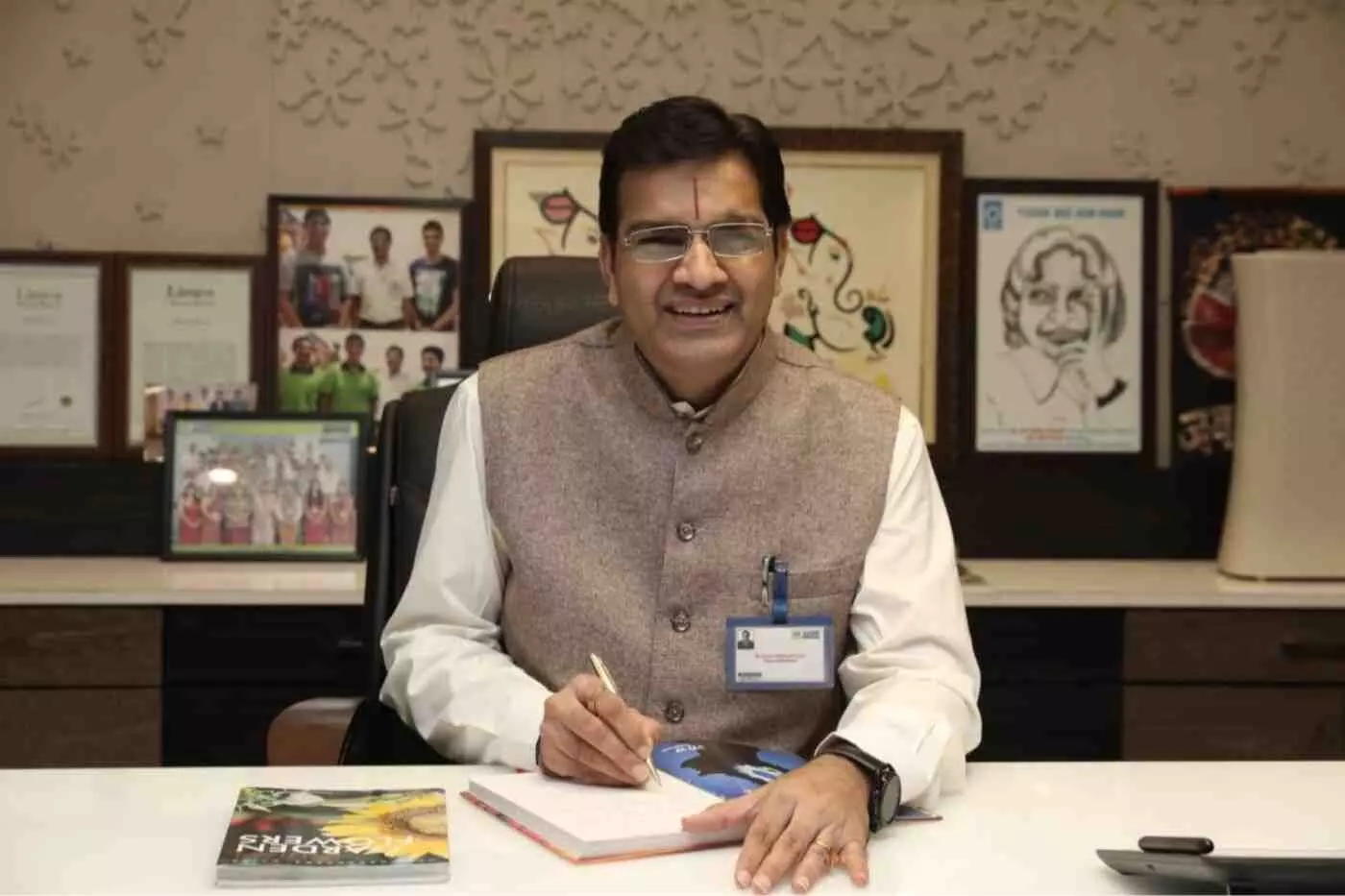 कोटा: जेईई मेन 2026 के महाकुंभ का शंखनाद, पहले दिन गणित की पहेली में उलझे छात्र, एलन के निदेशक ने बताया कैसा रहा पेपर