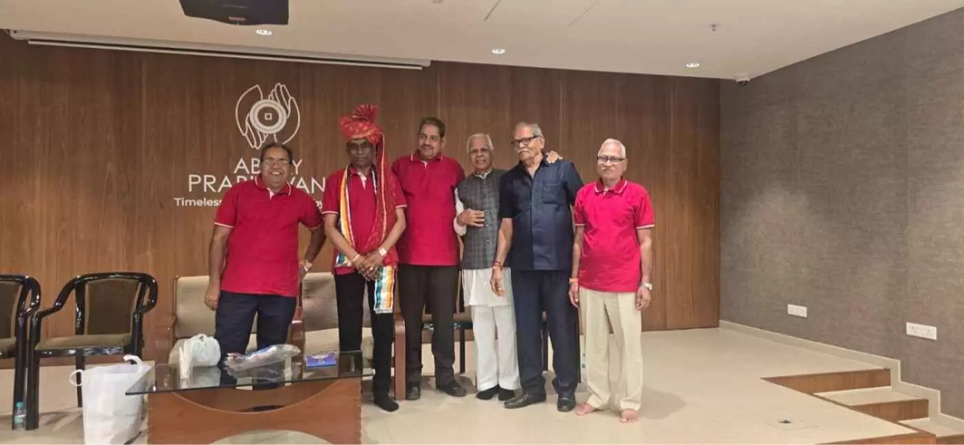 मुंबई में धानीन मित्र परिषद का भव्य आयोजन: महेंद्र बोहरा फिर बने अध्यक्ष, जैनिज्म म्यूजियम ने मोहा मन