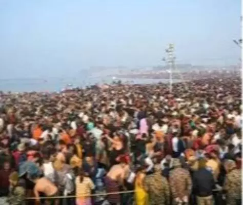 Mahakumbh of faith on the sands of Sangam: Lakhs of devotees took a dip in Amrit on Basant Panchami Mahakumbh of faith on the sands of Sangam: Lakhs of devotees took a dip in Amrit on Basant Panchami