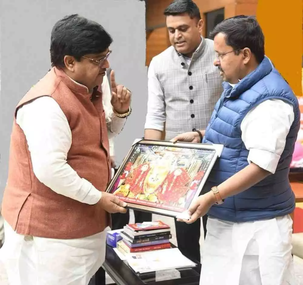 गंगापुर सिटी: भाजपा के नए राष्ट्रीय अध्यक्ष नितिन नवीन से मिले सुशील दीक्षित, रणथंभौर आने का दिया न्योता