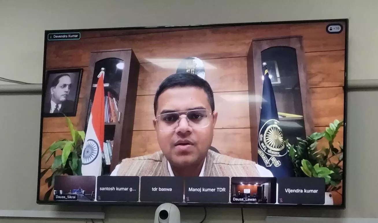 दौसा में डिजिटल गिरदावरी की सुस्त चाल: क्या कलेक्टर की सख्ती से जागेगा प्रशासन और जागरूक होगा किसान? दौसा में डिजिटल गिरदावरी की सुस्त चाल: क्या कलेक्टर की सख्ती से जागेगा प्रशासन और जागरूक होगा किसान?