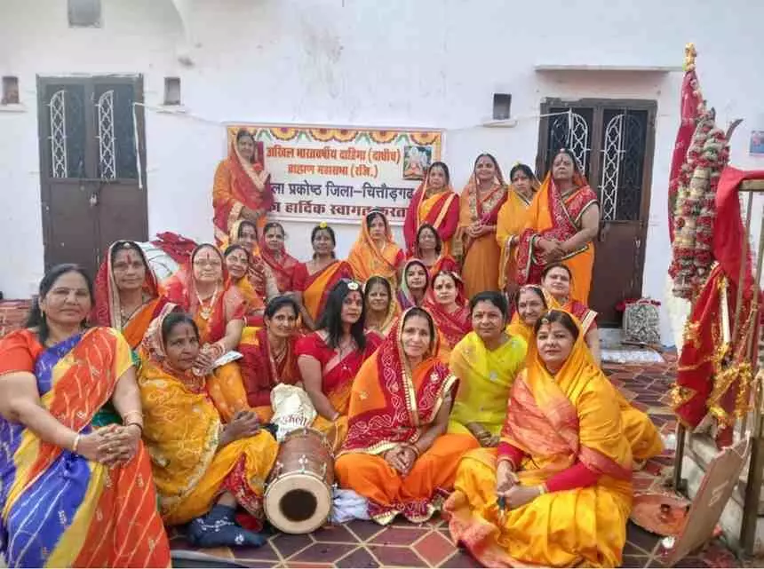 चित्तौड़गढ़: दुर्ग की प्राचीर पर गूँजी बाण माता की स्तुति, दाधीच महिला मंडल ने भक्तिमय मंगल पाठ से बिखेरी आध्यात्मिक आभा
