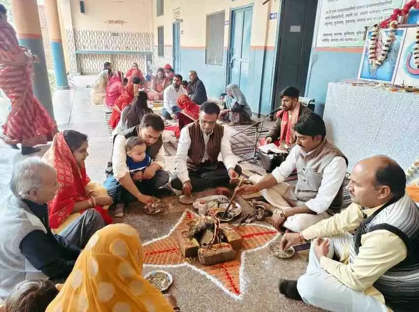 बेगूँ में गूंजे वैदिक मंत्र: आदर्श विद्या मन्दिर में विद्यारम्भ संस्कार की भव्यता ने मोहा सबका मन
