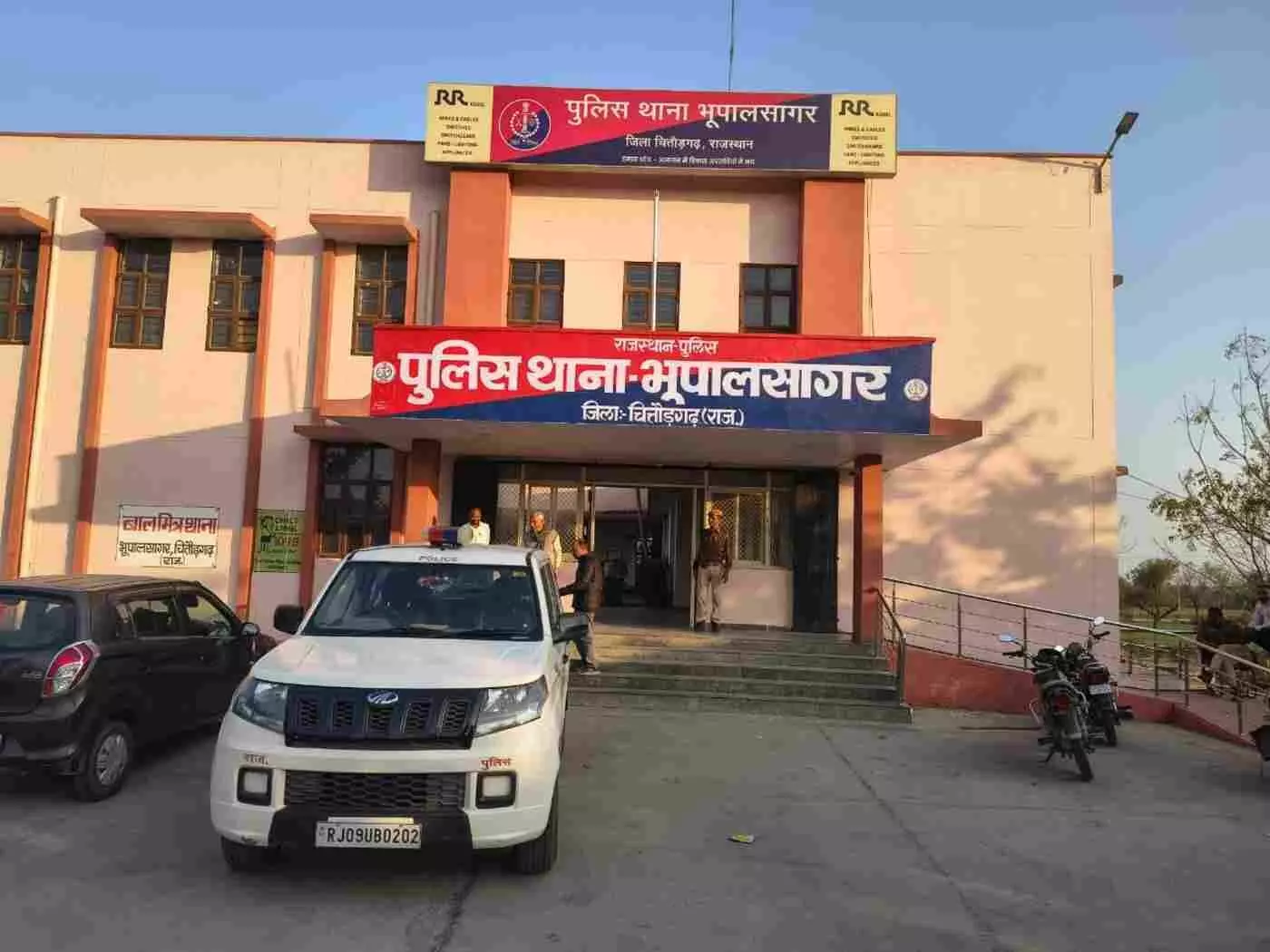 भूपालसागर के बबराणा में आधी रात को खौफ का नंगा नाच: बुजुर्ग दंपति को बंधक बना पैरों से खींच ले गए चांदी की भारी कड़ियां