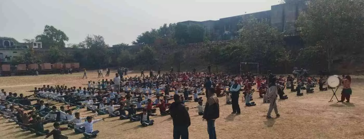 बयाना: गणतंत्र दिवस की दहलीज पर खस्ताहाल बागड़ फील्ड, पत्थरों के ढेर और गड्ढों के बीच दांव पर नौनिहालों की सुरक्षा