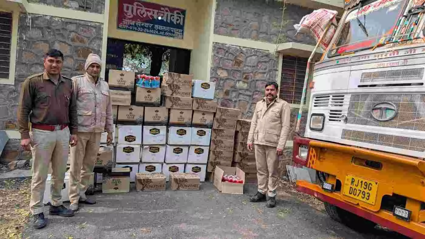झालावाड़ में पुलिस की बड़ी स्ट्राइक: करोड़ों की अवैध शराब के साथ जोधपुर का तस्कर दबोचा, पंजाब से गुजरात जा रही थी मौत की खेप