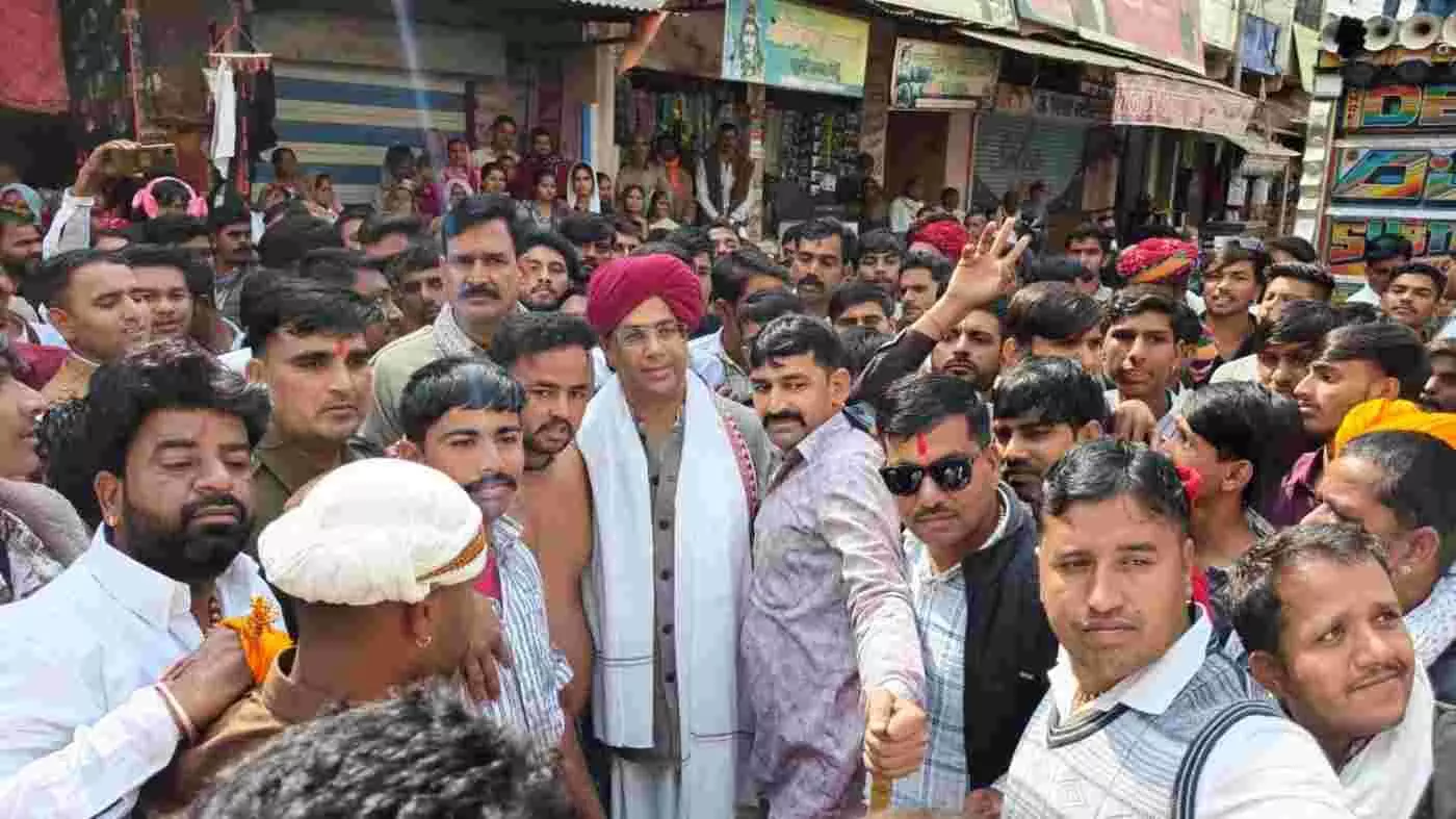बेगूं में गूंजा जय देवनारायण का जयघोष: भव्य शोभायात्रा के साथ विजय बैसला ने टीएसपी आरक्षण पर भरी हुंकार