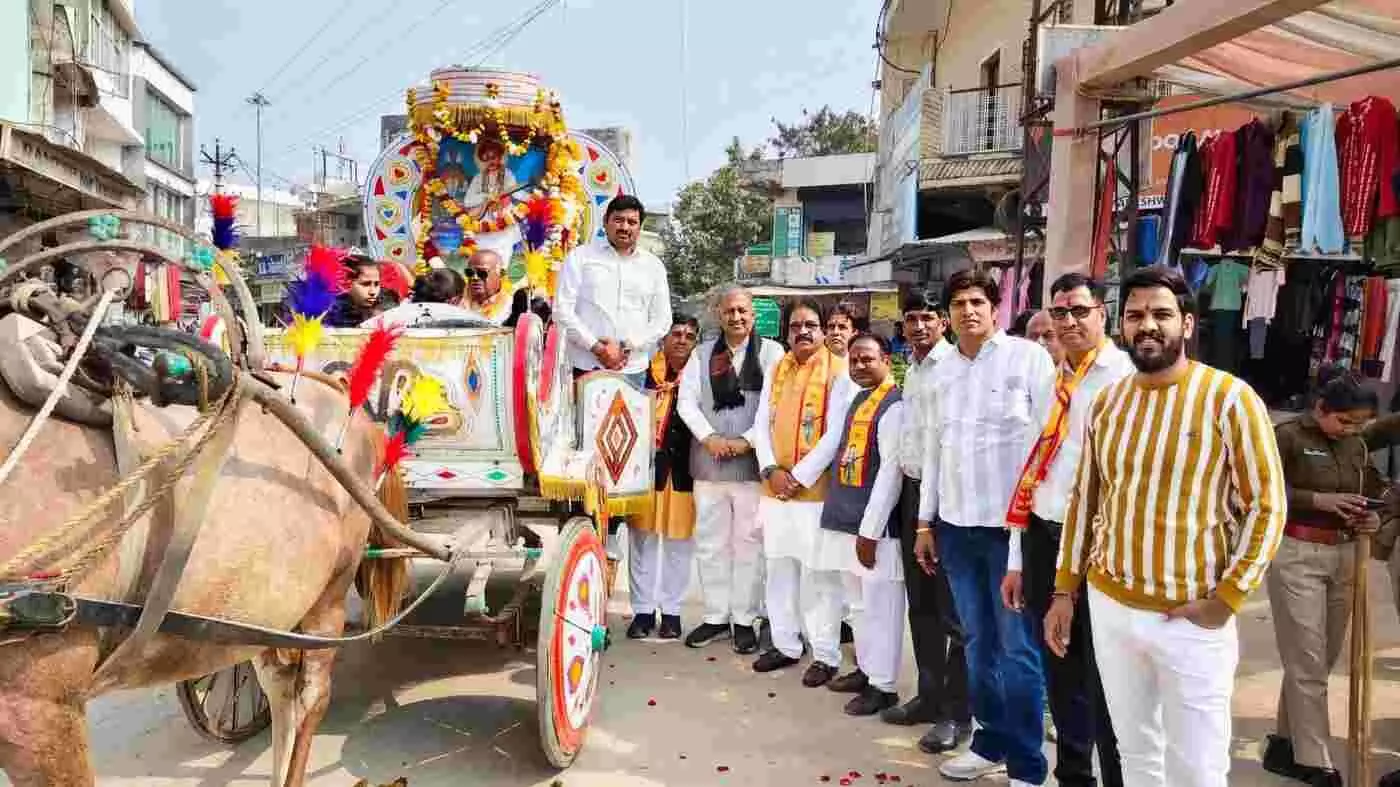 निंबाहेड़ा: बसंत पंचमी पर भक्ति के रंग में रंगा नगर, भगवान नामदेव जी की भव्य शोभायात्रा पर भाजपा ने की पुष्प वर्षा