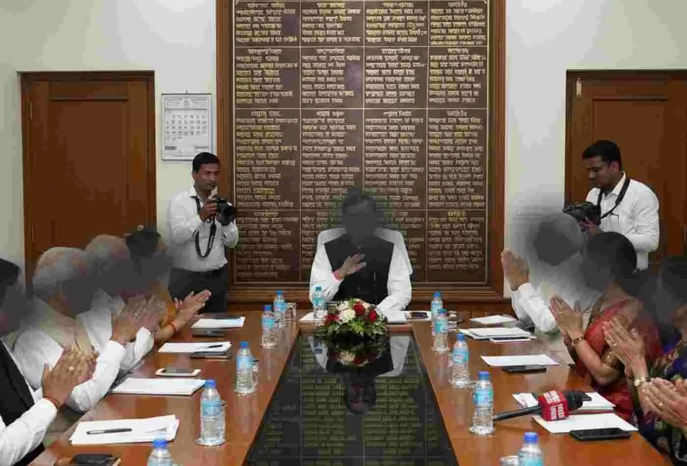 Ai generated image.गौतम शिक्षण संस्थान में नई ऊर्जा का संचार: संजय पांडे की अध्यक्षता में प्रबंधन समिति का ऐतिहासिक गठन