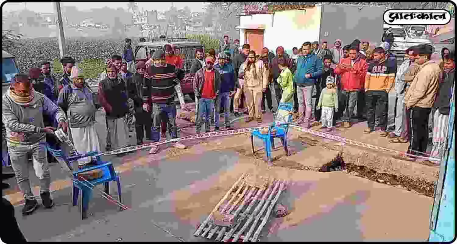आसनसोल: हीरापुर इलाके में हार्डवेयर कारोबारी सैफुद्दीन की हत्या, पुलिस की CCTV पर टिकी नजर आसनसोल: हीरापुर इलाके में हार्डवेयर कारोबारी सैफुद्दीन की हत्या, पुलिस की CCTV पर टिकी नजर