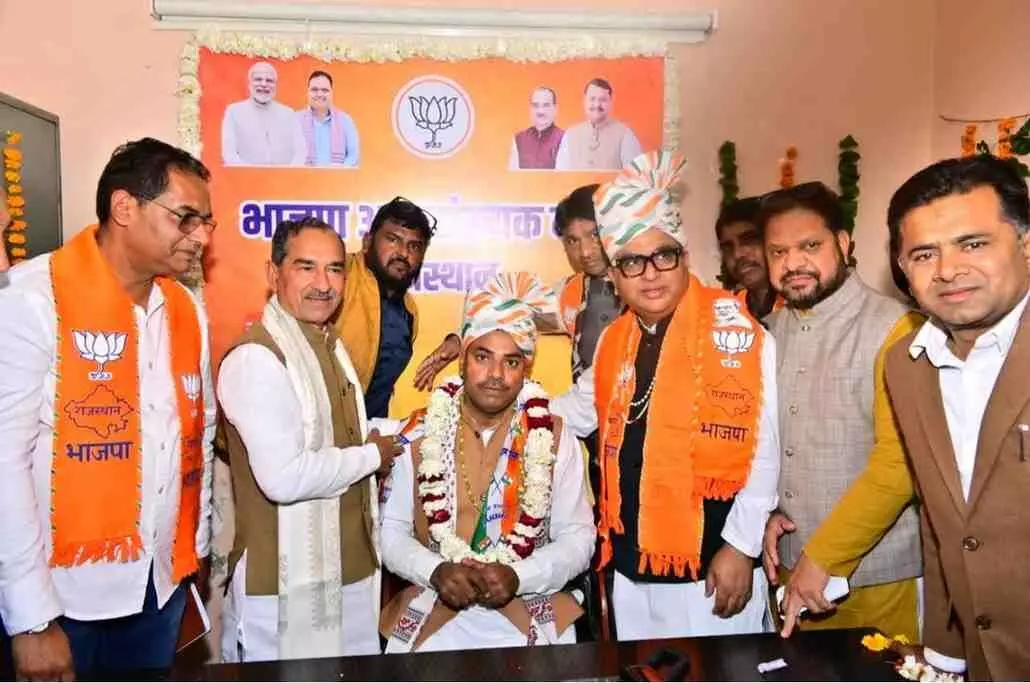 जयपुर में गूंजा सबका साथ-सबका विकास, अल्पसंख्यक मोर्चा के नए सारथी बने हमीद खान मेवाती: भव्य समारोह में मदन राठौड़ और जमाल सिद्दीकी ने फूंका चुनावी शंखनाद