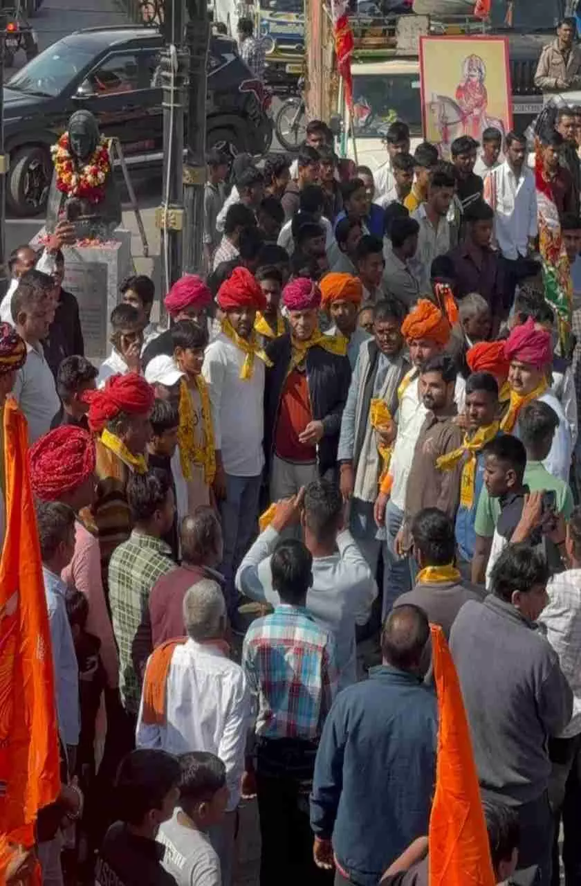 A grand three-day programme was held in Bhilwara to mark the 1114th birth anniversary of Lord Devnarayan. A grand three-day programme was held in Bhilwara to mark the 1114th birth anniversary of Lord Devnarayan.
