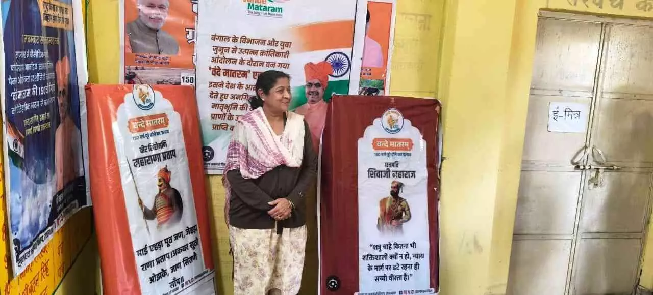 संभागीय आयुक्त ने किया ग्राम पला में विशेष शिविर का निरीक्षण, ग्रामीणों को वितरित किए पट्टे संभागीय आयुक्त ने किया ग्राम पला में विशेष शिविर का निरीक्षण, ग्रामीणों को वितरित किए पट्टे