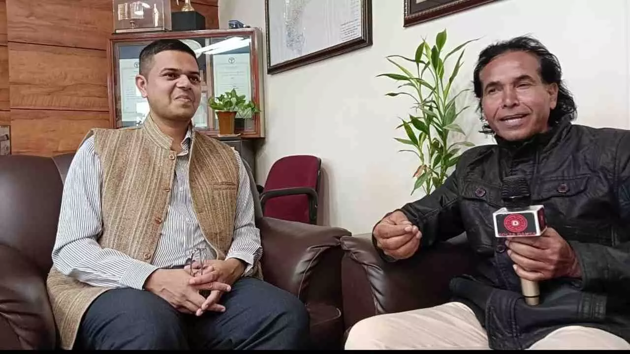 Now the District Collector will call directly: Devendra Kumar has started a unique initiative to verify the reality of solving public problems Now the District Collector will call directly: Devendra Kumar has started a unique initiative to verify the reality of solving public problems