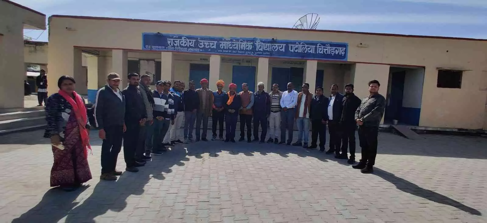 काकंरवा: रमेश चंद्र पुष्करणा का तीसरी बार निर्विरोध चुनाव, भुपालसागर उपशाखा में शिक्षकों ने किया सम्मान काकंरवा: रमेश चंद्र पुष्करणा का तीसरी बार निर्विरोध चुनाव, भुपालसागर उपशाखा में शिक्षकों ने किया सम्मान