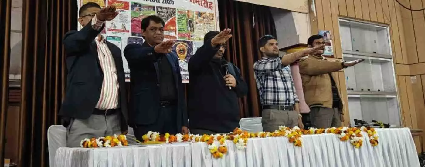 करौली में गूंजा वंदे मातरम्: 150 वर्षों के गौरवशाली इतिहास ने जगाई राष्ट्रभक्ति की अलख करौली में गूंजा वंदे मातरम्: 150 वर्षों के गौरवशाली इतिहास ने जगाई राष्ट्रभक्ति की अलख