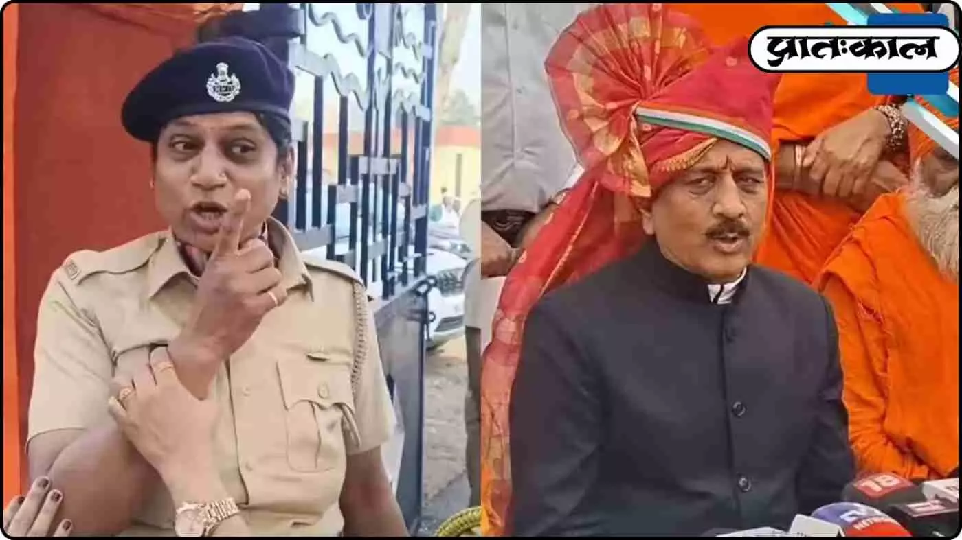 मंत्री गिरीश महाजन के भाषण पर भड़कीं महिला वनरक्षक; एट्रोसिटी एक्ट के तहत मामला किया दर्ज मंत्री गिरीश महाजन के भाषण पर भड़कीं महिला वनरक्षक; एट्रोसिटी एक्ट के तहत मामला किया दर्ज