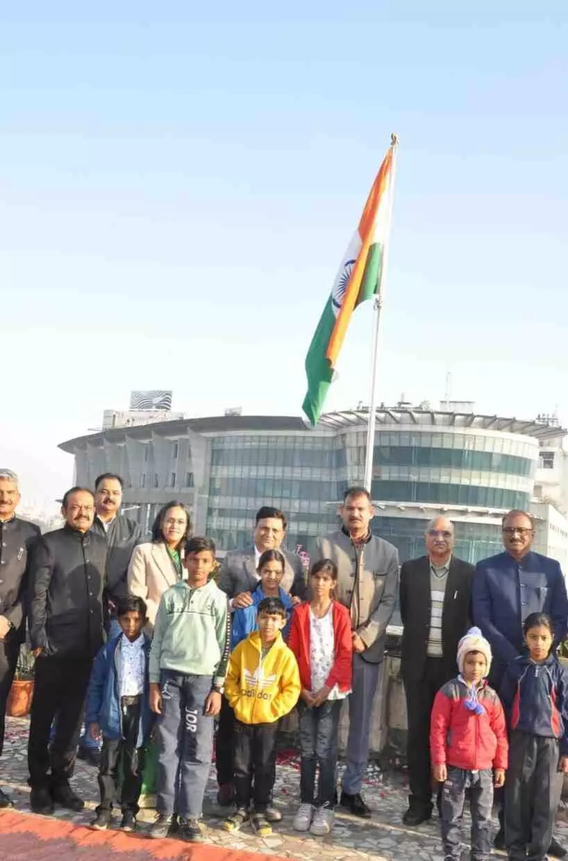 जयपुर के नेहरू सहकार भवन में गूंजा राष्ट्रगान, शासन सचिव आनन्दी ने फहराया तिरंगा: देशभक्ति के रंग में डूबा सहकारिता विभाग