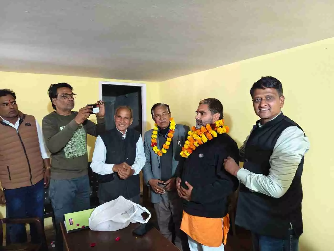 खांदर में IFWJ का विचार-विमर्श सत्र: पत्रकारों के बीच एकता और नए कार्यकारी नेतृत्व के साथ संगठन की बुलंद आवाज़ खांदर में IFWJ का विचार-विमर्श सत्र: पत्रकारों के बीच एकता और नए कार्यकारी नेतृत्व के साथ संगठन की बुलंद आवाज़