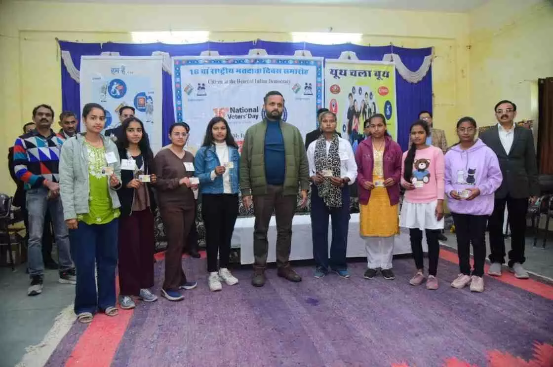 बारां में गूंजा लोकतंत्र का उद्घोष: 16वें राष्ट्रीय मतदाता दिवस पर अमित भार्गव सहित योद्धा सम्मानित
