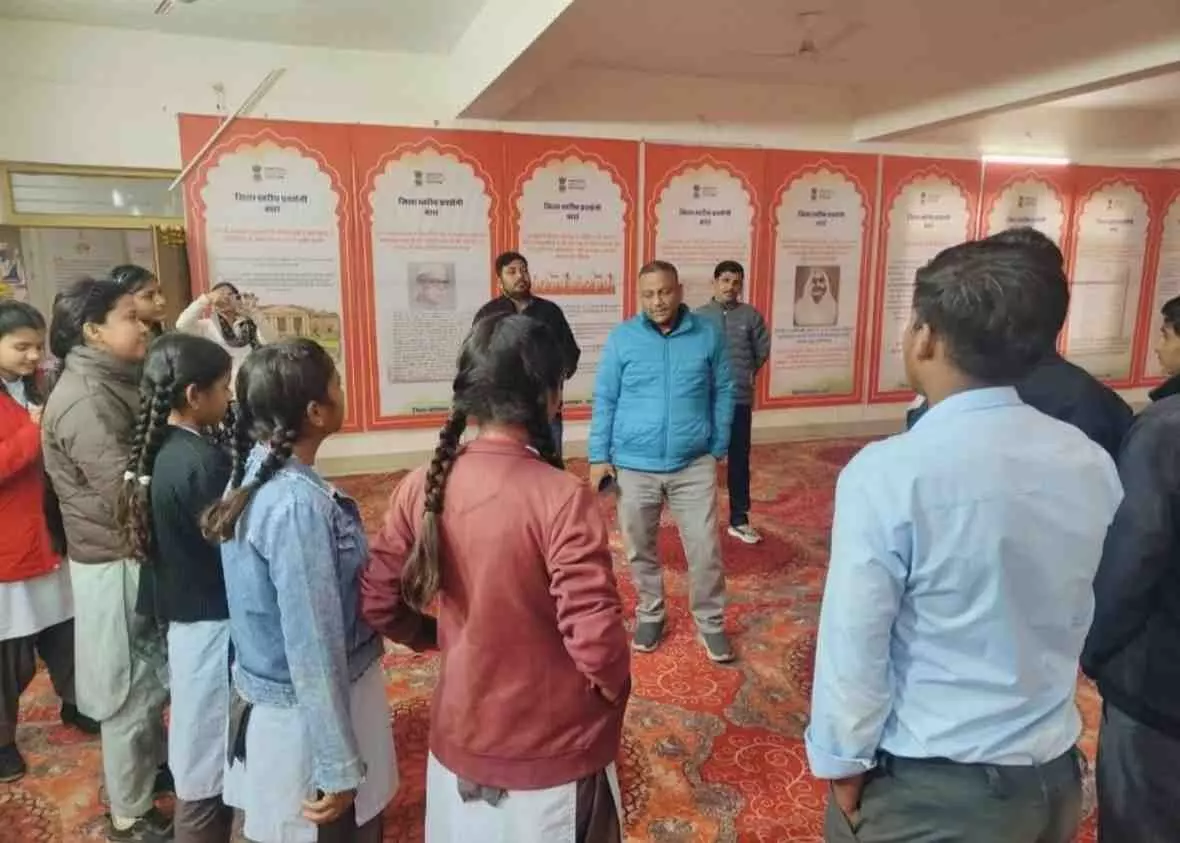 बारां में गूंजा वंदे मातरम का जयघोष: 150 वर्षों की गौरवगाथा देख मंत्रमुग्ध हुए विद्यार्थी बारां में गूंजा वंदे मातरम का जयघोष: 150 वर्षों की गौरवगाथा देख मंत्रमुग्ध हुए विद्यार्थी