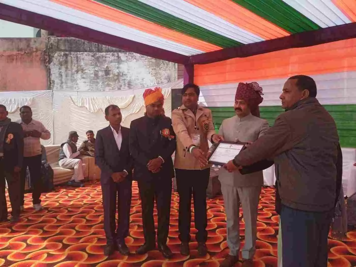 भुसावर में गणतंत्र दिवस की धूम: उपखंड स्तरीय समारोह में देश भक्ति के रंगों के बीच प्रतिभाओं का हुआ सम्मान