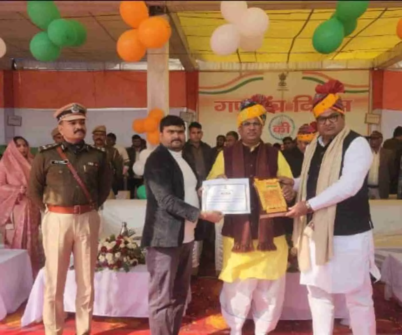 डीग: 77वें गणतंत्र दिवस पर केदारनाथ साहू का सम्मान, जीव सेवा और पर्यावरण संरक्षण के लिए गृह राज्य मंत्री ने नवाजा
