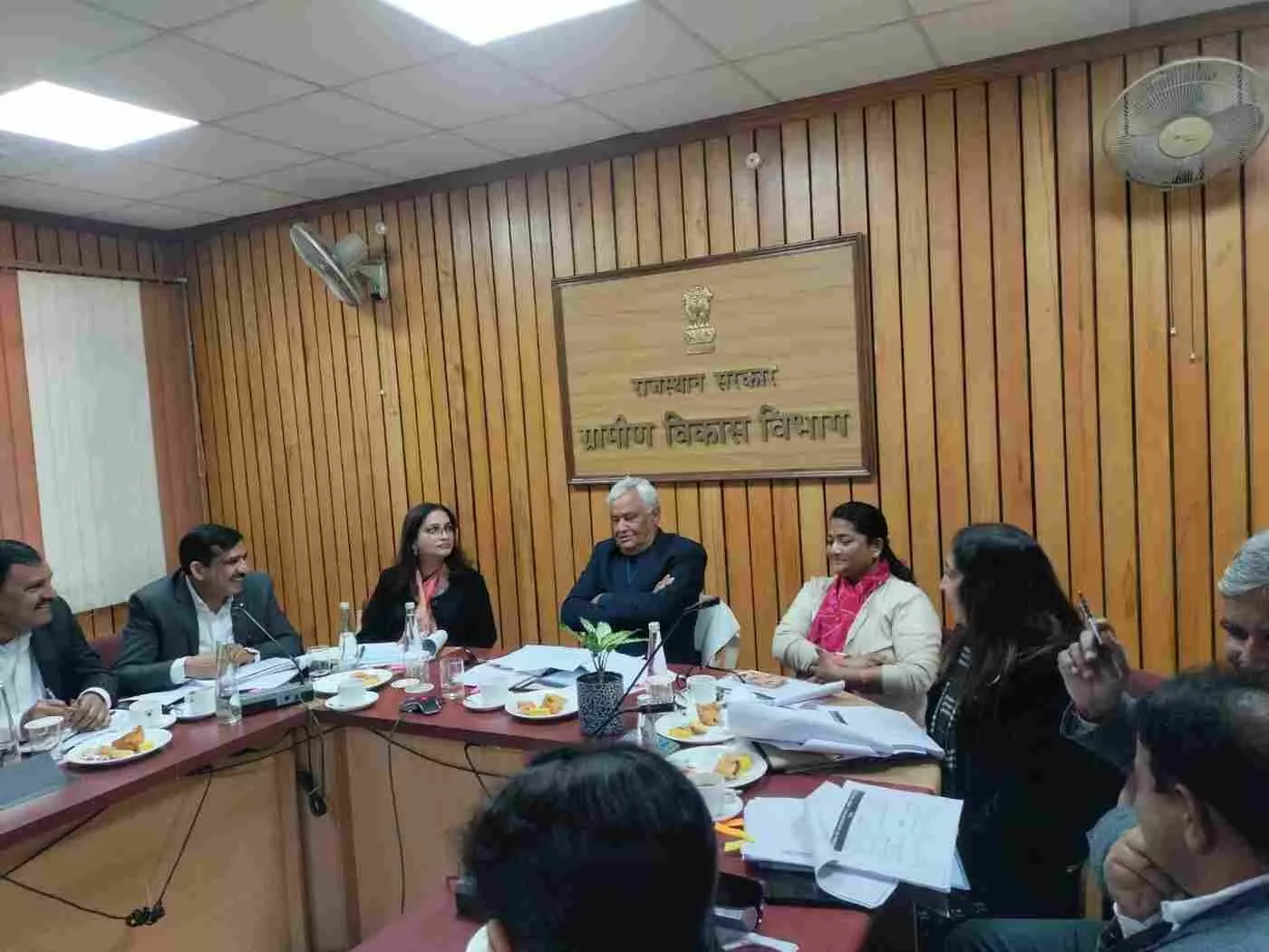 जयपुर से बड़ा ऐलान: डॉ. किरोड़ी लाल मीणा ने खींचा विकसित राजस्थान का रोडमैप, लखपति दीदियों और ग्रामीण विकास पर बड़ा अपडेट जयपुर से बड़ा ऐलान: डॉ. किरोड़ी लाल मीणा ने खींचा विकसित राजस्थान का रोडमैप, लखपति दीदियों और ग्रामीण विकास पर बड़ा अपडेट