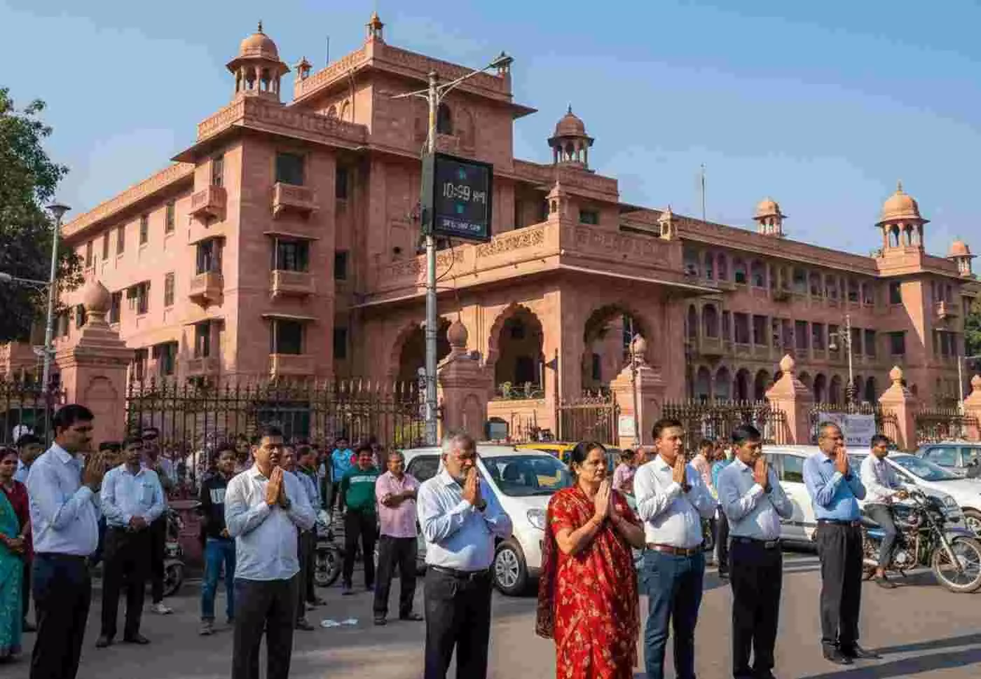 Ai generated image.जयपुर में थमेगी रफ्तार: महात्मा गांधी की पुण्यतिथि पर 2 मिनट के मौन से गूंजेगी शहीदों की शहादत Ai generated image.जयपुर में थमेगी रफ्तार: महात्मा गांधी की पुण्यतिथि पर 2 मिनट के मौन से गूंजेगी शहीदों की शहादत