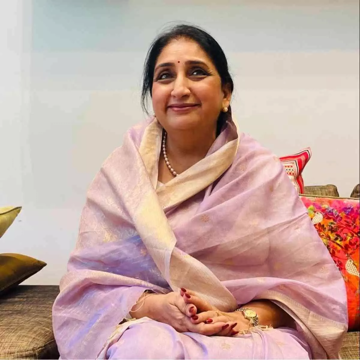 कौन है सुनेत्रा पवार? क्या अजित पवार के बाद बन सकती है महाराष्ट्र की पहली महिला उपमुख्यमंत्री? कौन है सुनेत्रा पवार? क्या अजित पवार के बाद बन सकती है महाराष्ट्र की पहली महिला उपमुख्यमंत्री?