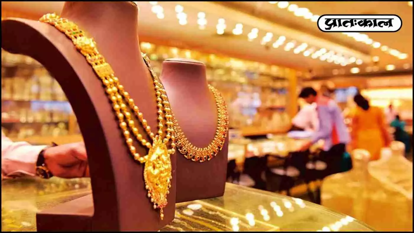 सोने की कीमतों में आयी गिरावट; रिकॉर्ड ऊंचाई से ₹8,230 प्रति 10 ग्राम तक लुढ़का बाजार सोने की कीमतों में आयी गिरावट; रिकॉर्ड ऊंचाई से ₹8,230 प्रति 10 ग्राम तक लुढ़का बाजार
