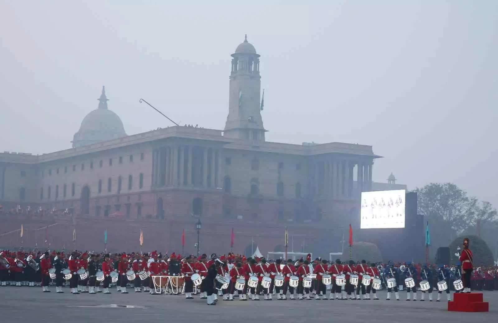 क्यों बीटिंग रिट्रीट से होता है गणतंत्र दिवस का समापन? आखिर क्यों खास था 2026 का बीटिंग रिट्रीट समारोह? क्यों बीटिंग रिट्रीट से होता है गणतंत्र दिवस का समापन? आखिर क्यों खास था 2026 का बीटिंग रिट्रीट समारोह?