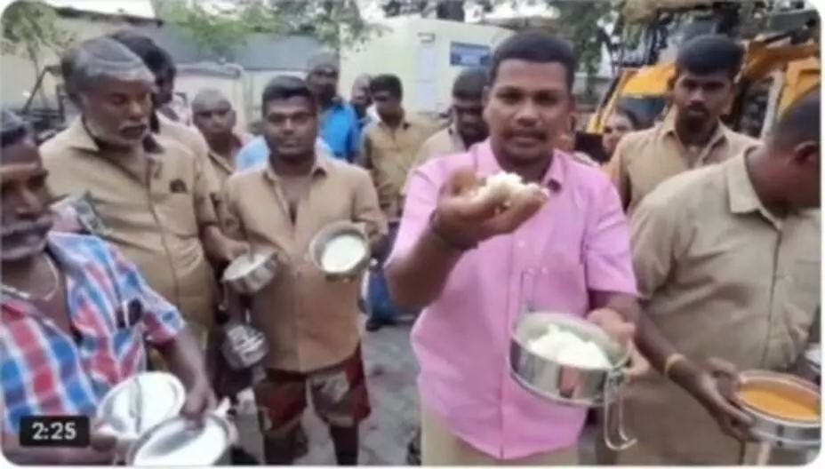 Sanitation workers in Tirunelveli protested by displaying raw rice on their plates Sanitation workers in Tirunelveli protested by displaying raw rice on their plates